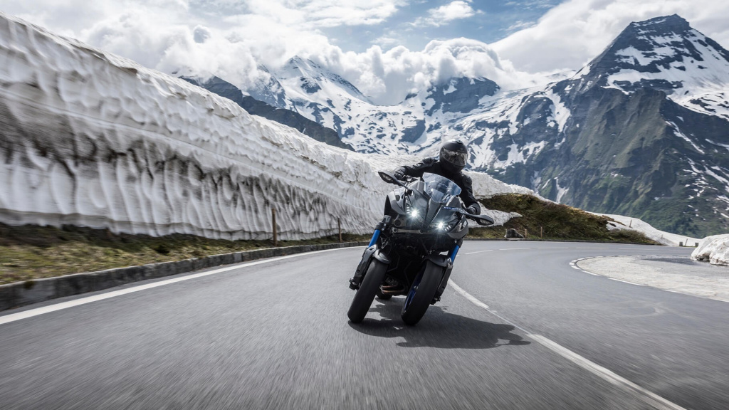 2018-yamaha-niken-eu-graphite-static-27_L0kw.jpg 2018-yamaha-niken-eu-graphite-static-27_L0kw.jpg