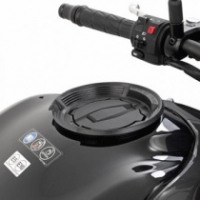 Кольцо всевластия. Система крепления сумок на бак GIVI Tanklock