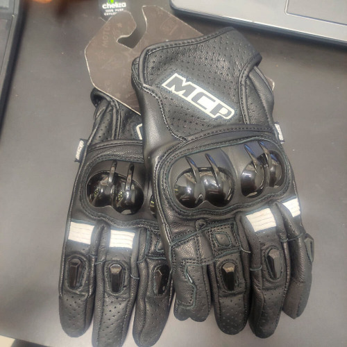 MCP Мотоперчатки Spyder (дырка у большого пальца)