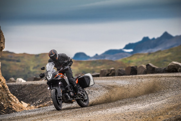 KTM 1090 Adventure: тест драйв с точки зрения спорт-туризма