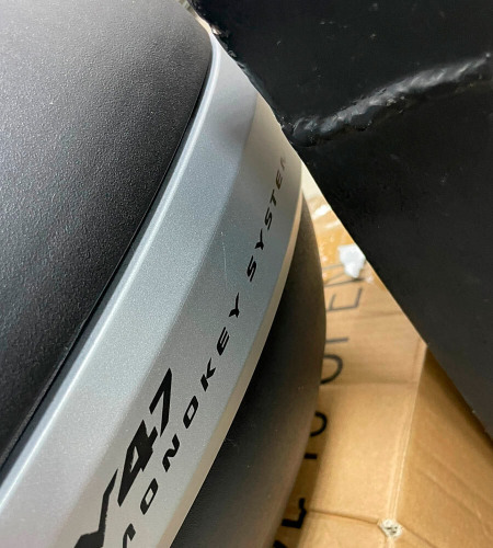 GIVI Кофр MONOKEY 47 л.(Царапинки на крышке и две вмятинки)