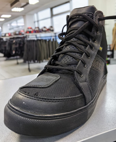 MCP Мотоботы Stone (надрыв ткани на левом мыске ботинка)