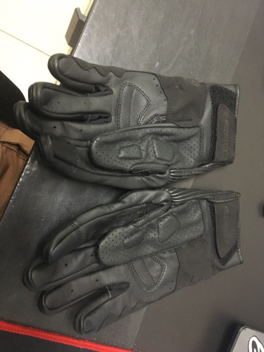 ALPINESTARS Мотоперчатки кожаные MUSTANG V2 GLOVES (Разошелся шов на левой перчатке)