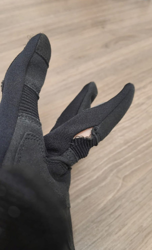 MCP Мотоперчатки Forester (Расходятся швы на левой перчатке на указательном,среднем пальцах и на ладони)