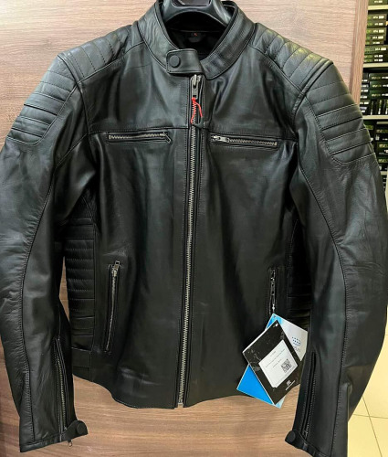 MCP Мотокуртка кожаная Stripe (На рукаве отпала заклепка)