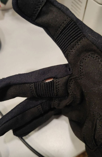 MCP Мотоперчатки Forester (расходится шов на указательном пальце правой перчатке)