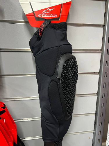 ALPINESTARS Защита колена  BIONIC FLEX KNEE PROTECTOR (Разошелся шов на левом наколеннике)