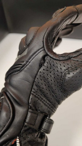 ALPINESTARS Мотоперчатки кожаные SP-8 v3 ( разошелся шов, правая )