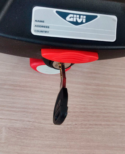 GIVI Кофр MONOKEY 40 л.(погнут ключ)