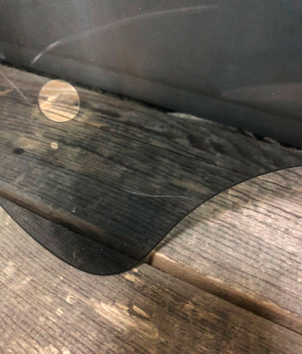 GIVI Стекло ветровое универсальное(царапины)