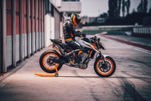 Нет пределов совершенству: Аксессуары для KTM 890 Duke R