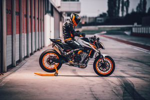 Нет пределов совершенству: Аксессуары для KTM 890 Duke R