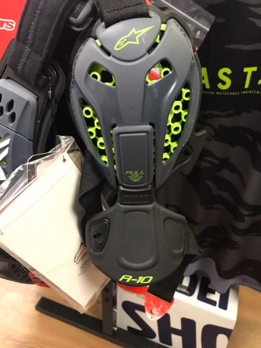ALPINESTARS Мотозащита тела A-10 FULL CHEST PROT (отсутствует накладка)