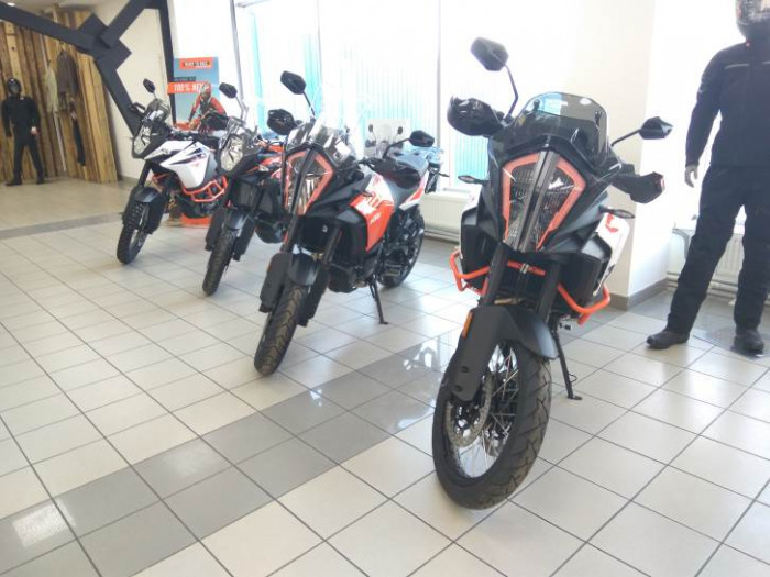 ПЕРВЫЕ KTM 1290 SUPER ADVENTURE И 1090 ADVENTURE - В РОССИИ.
