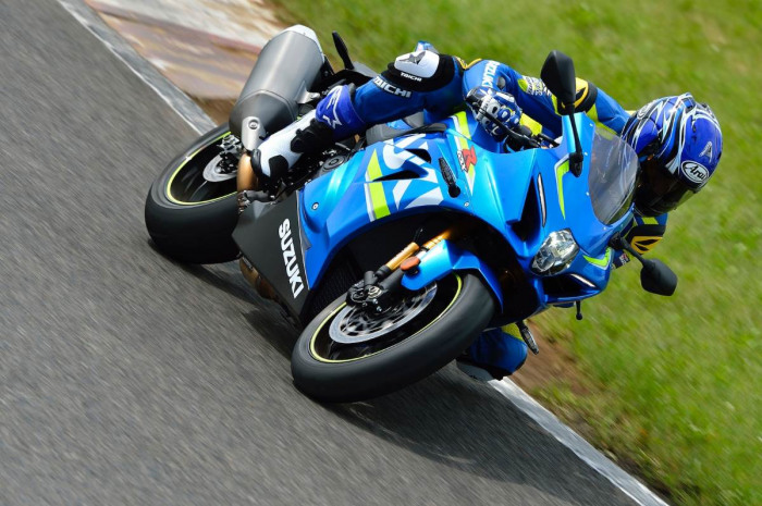 Предзаказ на мотоциклы Suzuki 2017 модельного года