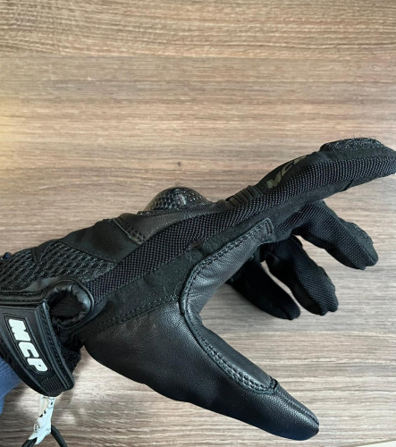 MCP Мотоперчатки летние Breeze (Дырка на левой перчатке)