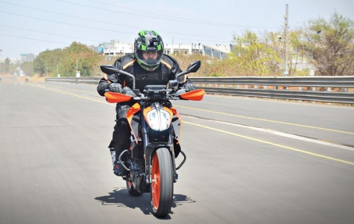 KTM 390 Duke: Харизма малой кубатуры
