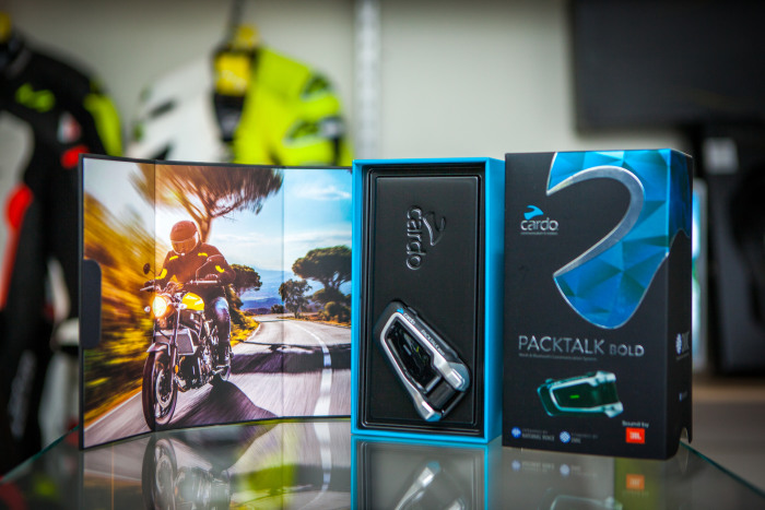 Гарнитура PACKTALK BOLD JBL: Вершина модельного ряда CARDO Systems