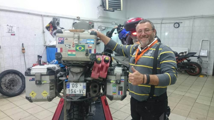 К нам прибыл профессор и вот по какому делу...