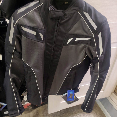 MCP Мотокуртка летняя Breeze(Отлетела кнопка на вороте)