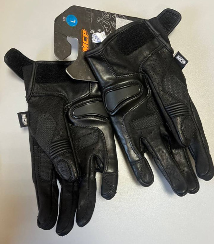 MCP Мотоперчатки Spyder (Разошелся шов на правой перчатке)