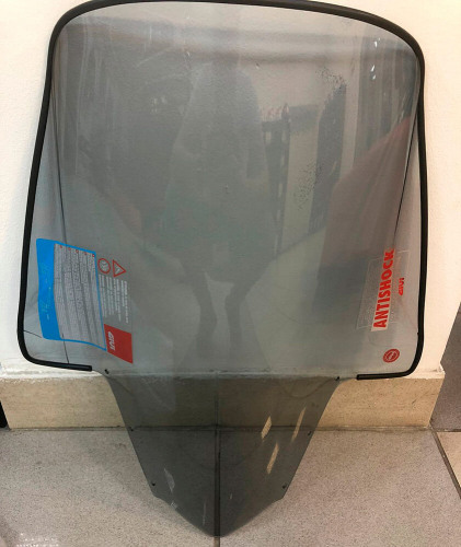 GIVI Стекло ветровое Yamaha FZ1 Fazer 1000 (06-15) (две трещины сбоку)