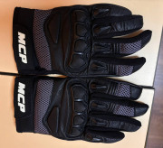 MCP Мотоперчатки Wild Air (разрыв ткани на правой перчатке, между большим и указательным пальцем)