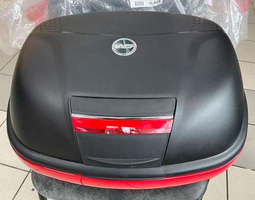 GIVI Кофр MONOKEY 46 л.(Царапинки на крышке)