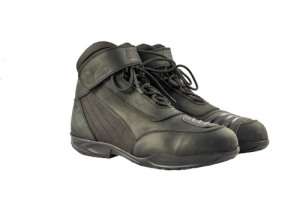 Короткий туризм: Туристические боты MCP Lyon Leather